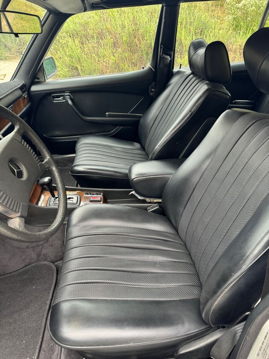 1979 Mercedes-Benz 300SD - photo 6