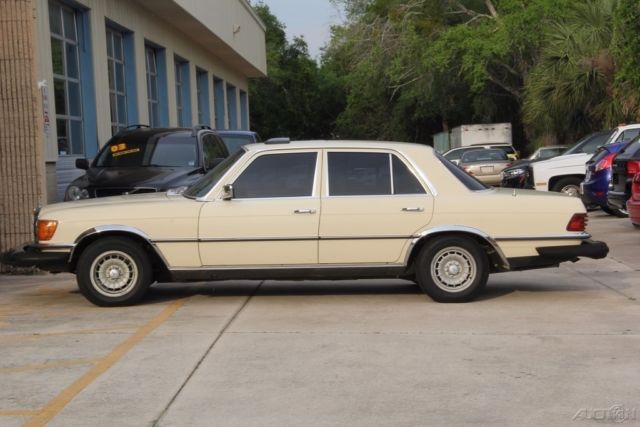 1979 Mercedes-Benz S-Class 300SD - photo 4
