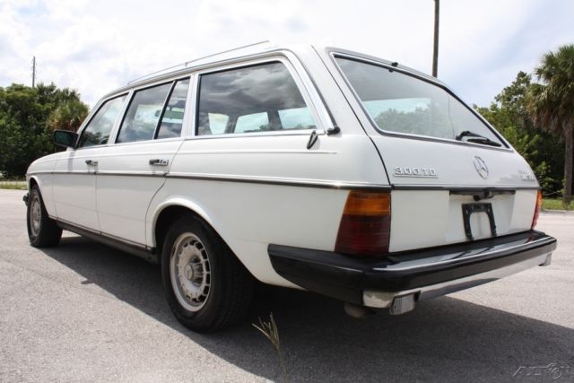 1979 Mercedes-Benz 300-Series 300TD WAGON DIESEL W123 T-MODEL NO RESERVE!! - photo 5