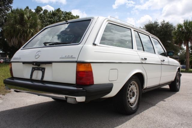 1979 Mercedes-Benz 300-Series 300TD WAGON DIESEL W123 T-MODEL NO RESERVE!! - photo 9