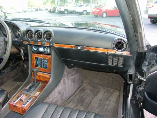 1979 Mercedes-Benz 400-Series 450 SLC - photo 12