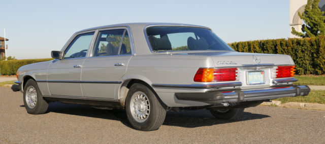 1979 Mercedes-Benz 400-Series 4 door - photo 2