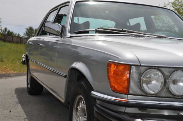 1979 Mercedes-Benz 400-Series -- - photo 2