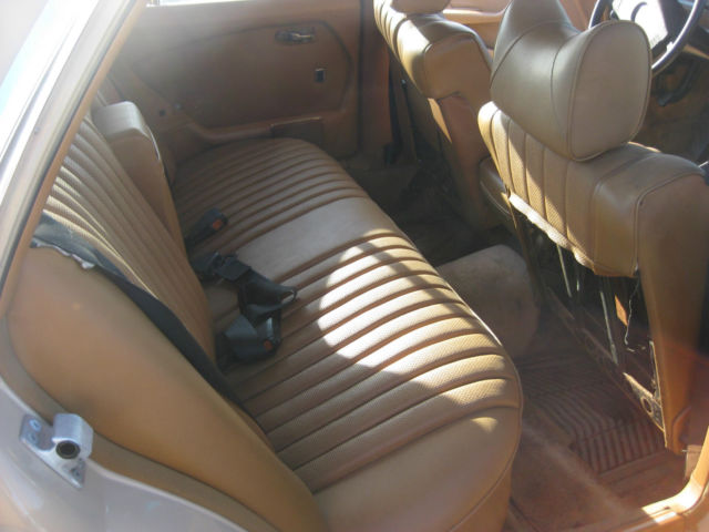 1979 Mercedes-Benz 300-Series 4 Door Sedan - photo 5