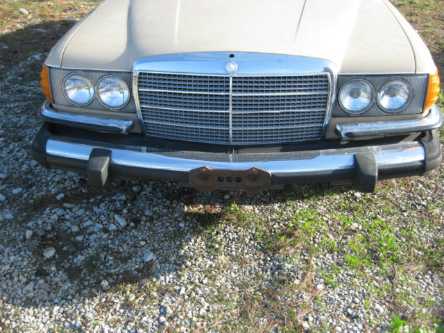 1979 Mercedes-Benz 300-Series 4 Door Sedan - photo 7