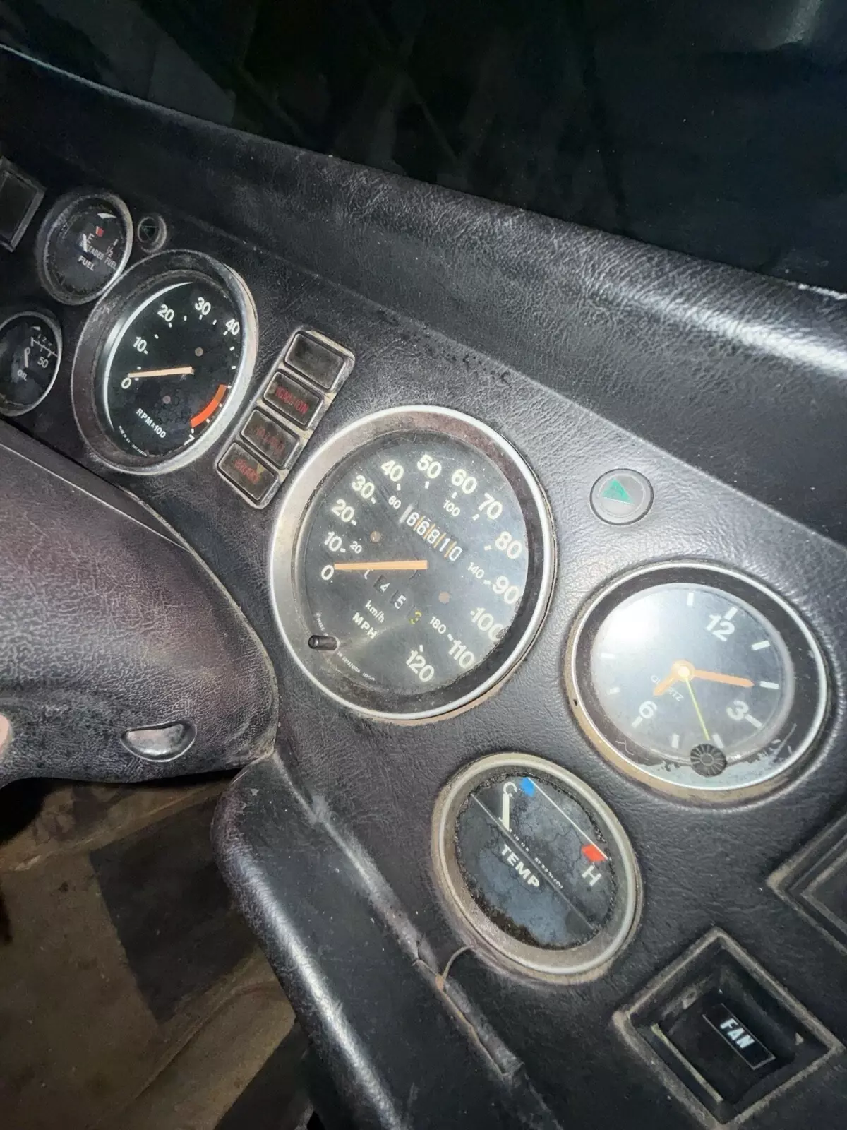 1979 MG B coupe - photo 12