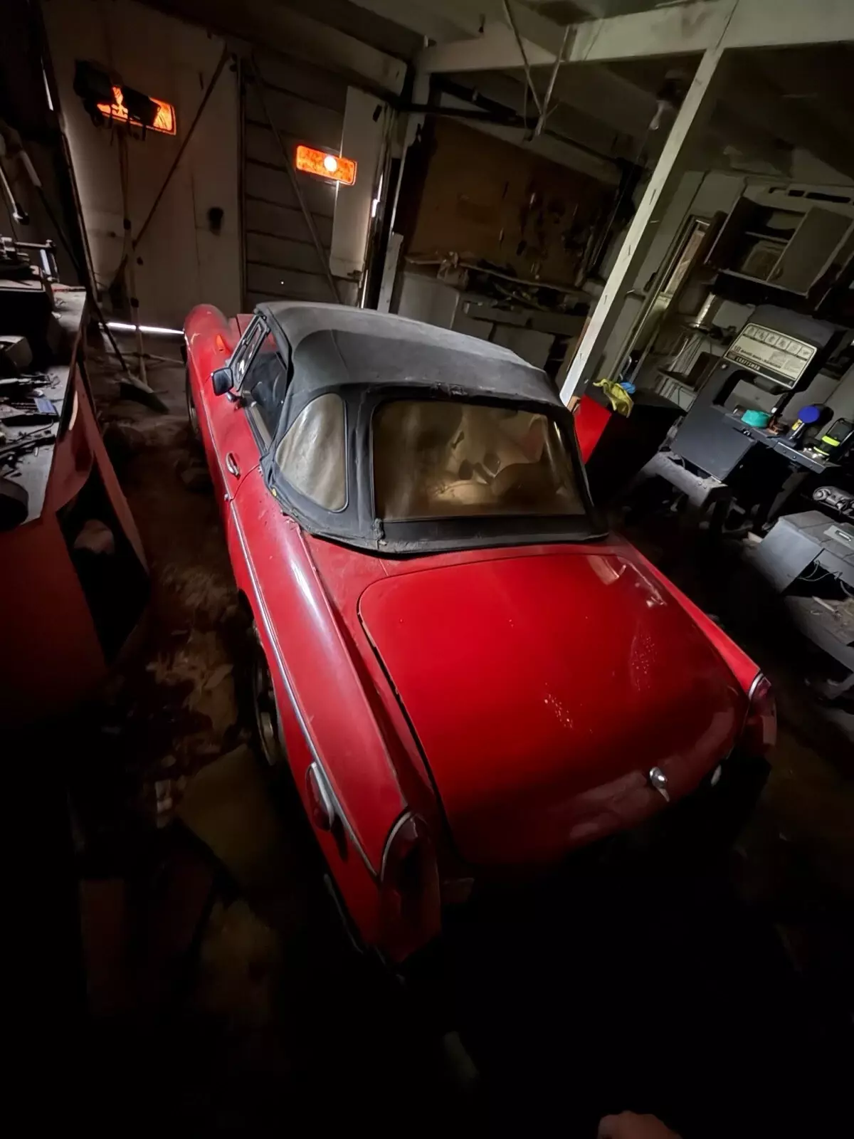 1979 MG B coupe - photo 3
