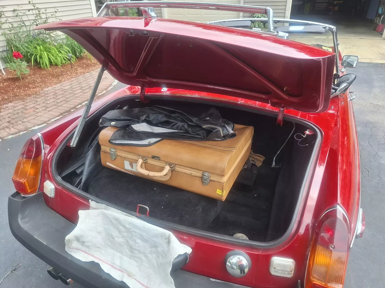 1979 MG MGB Convertible Red 2 door 1979 MG MGB 2 door