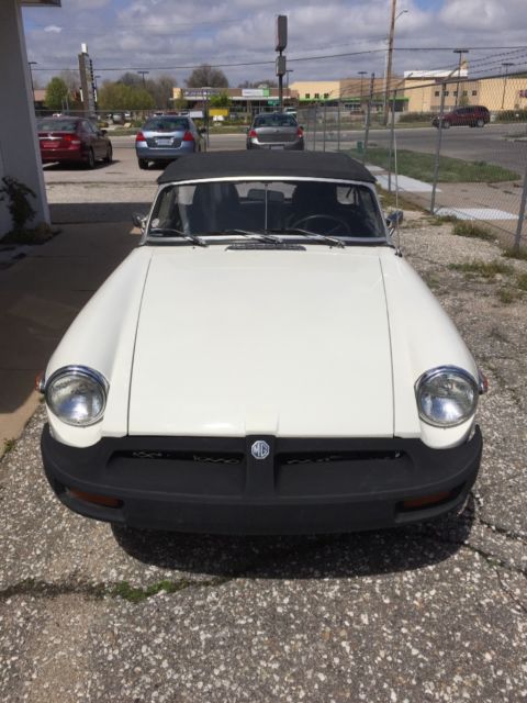 1979 MG MGB - photo 2