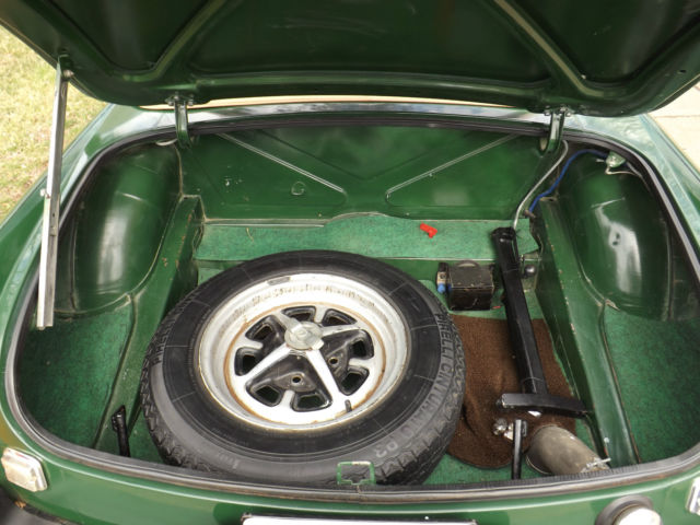 1979 MG MGB MK IV Convertible 2-Door 2-tone Green - photo 10