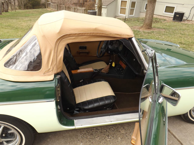 1979 MG MGB MK IV Convertible 2-Door 2-tone Green - photo 11