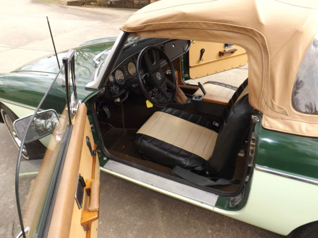 1979 MG MGB MK IV Convertible 2-Door 2-tone Green - photo 12