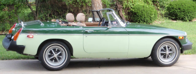 1979 MG MGB MK IV Convertible 2-Door 2-tone Green - photo 2