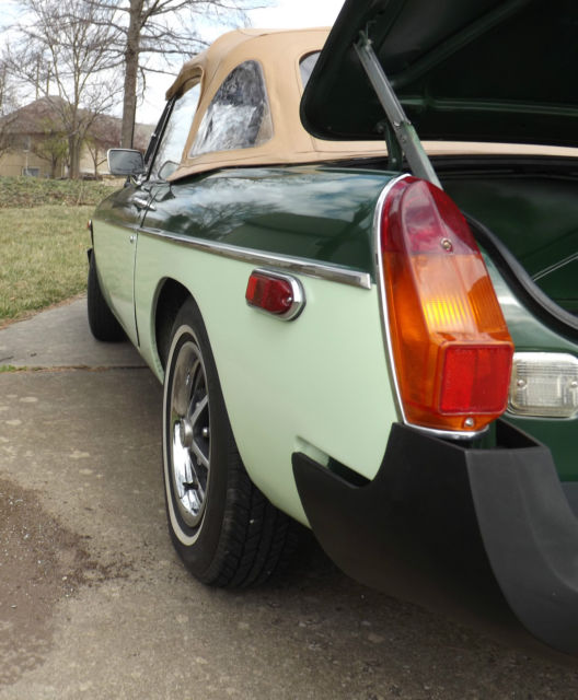 1979 MG MGB MK IV Convertible 2-Door 2-tone Green - photo 6