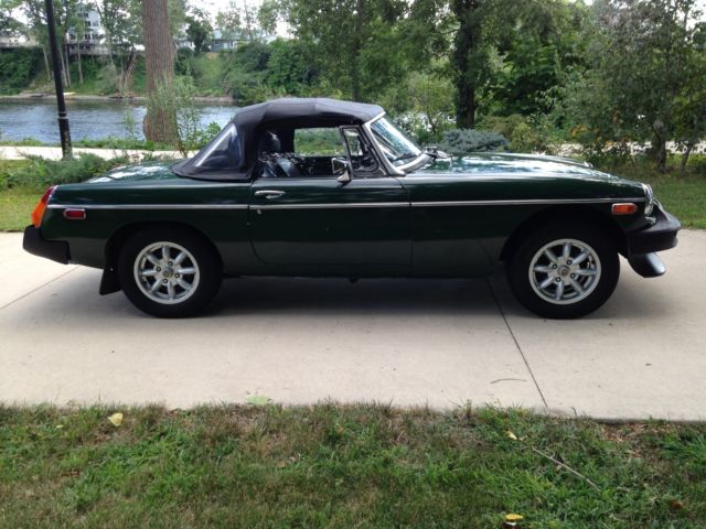 1979 MG MGB Convertible - photo 2