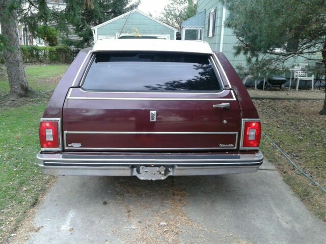1979 Oldsmobile Custom Cruiser Wagon - Very Close Reasonable Offers Considered - 1979 Oldsmobile Custom Cruiser Chrome