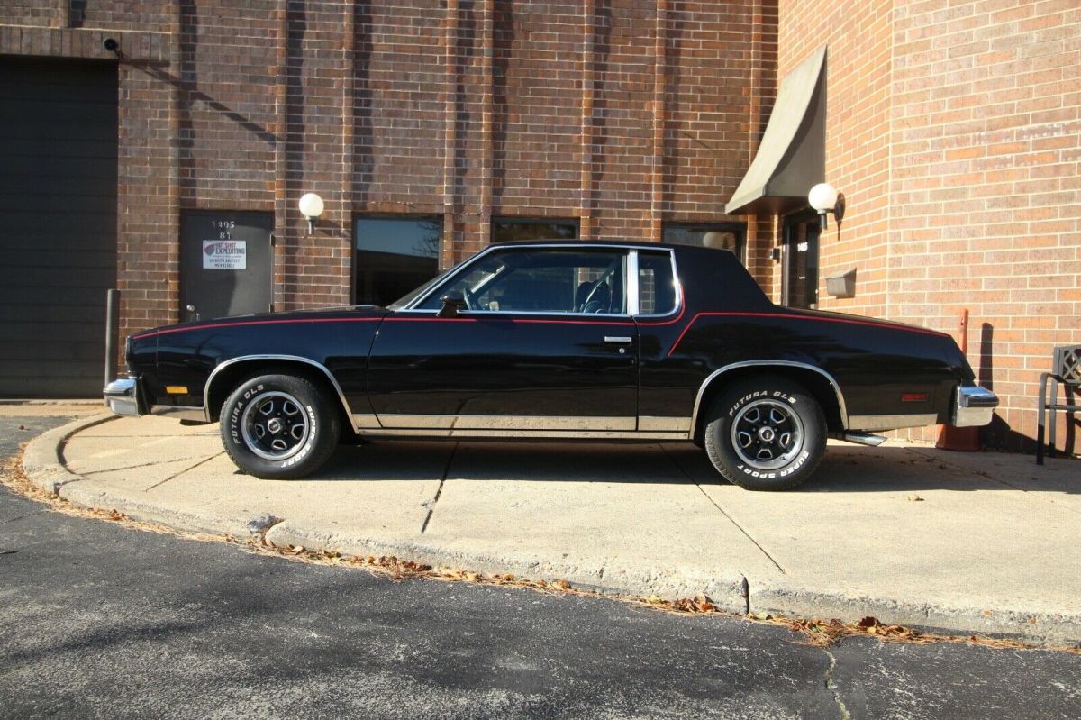 1979 Oldsmobile Cutlass Calais - V8 - photo 2