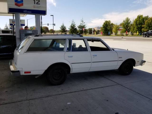 1979 Oldsmobile Custom Cruiser - photo 2