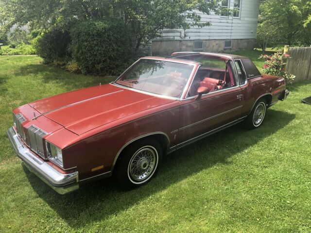 1979 Oldsmobile Cutlass Supreme Brougham / V8 - T-Tops! 1979 Oldsmobile Cutlass Brougham