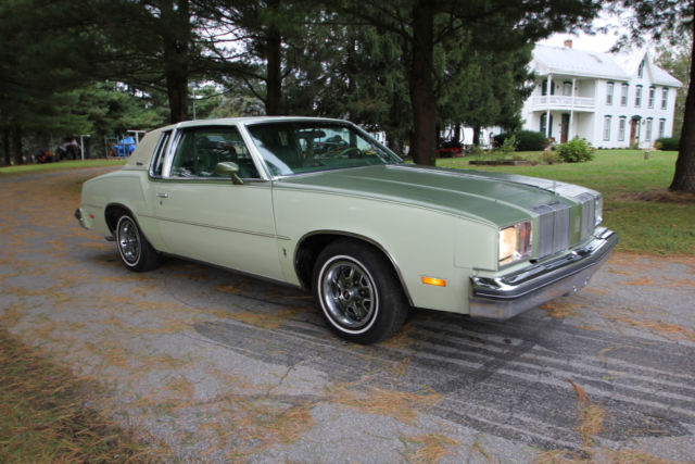 1979 Oldsmobile Cutlass Supreme Coupe 260 4.3 Liter V8 2BBL RWD Automatic Green 1979 Oldsmobile Cutlass