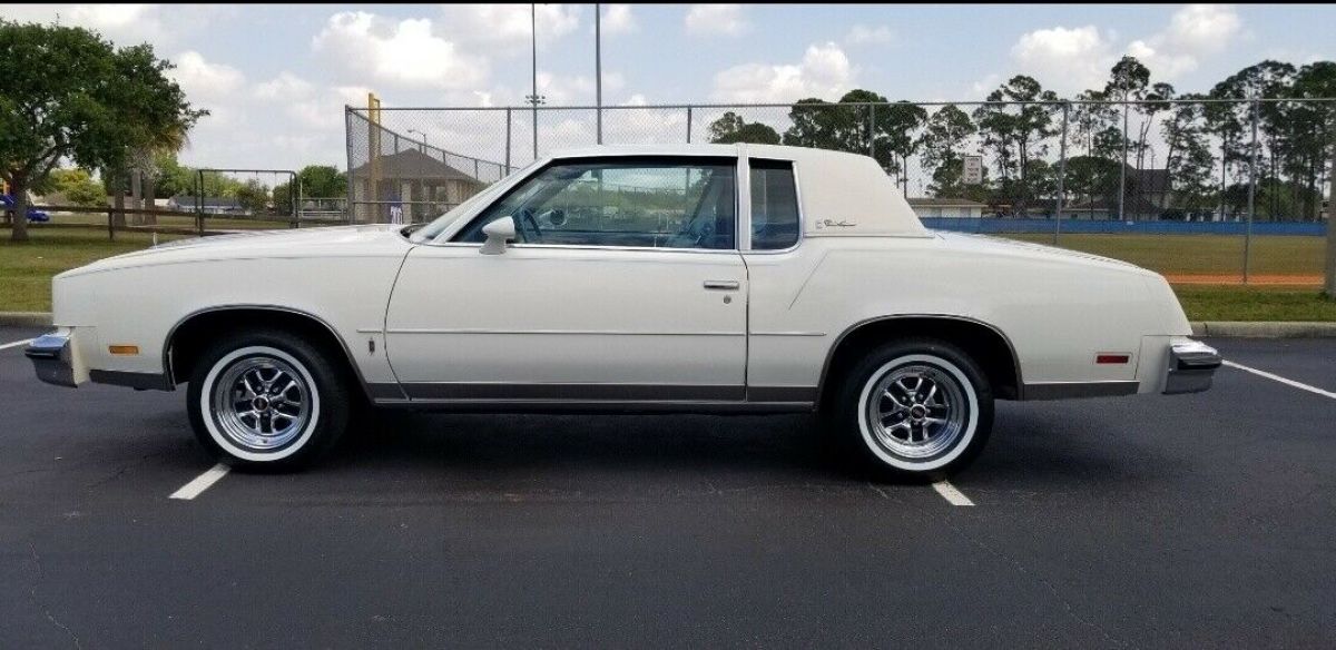 1979 Oldsmobile Cutlass Supreme Brougham - photo 3