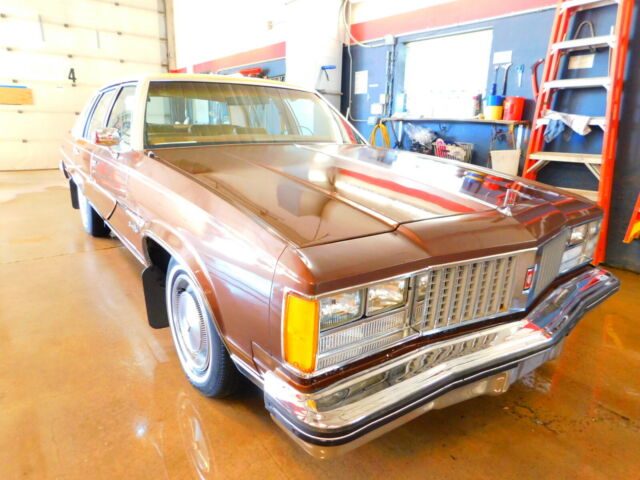 1979 Oldsmobile Ninety-Eight T1286490 1979 Oldsmobile Ninety-Eight