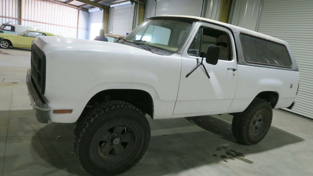 1979 Plymouth TRAILDUSTER 360 V8! 4X4! OFFROAD! SCROLL DOWN FOR PICS! - photo 2
