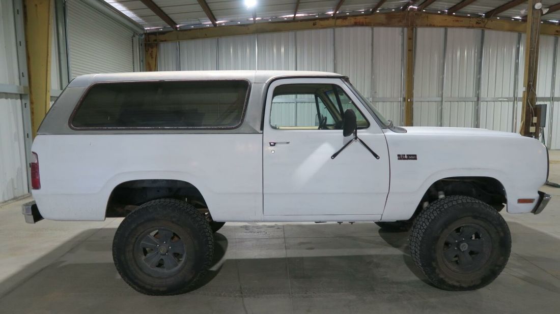1979 Plymouth TRAILDUSTER 360 V8! 4X4! OFFROAD! SCROLL DOWN FOR PICS! - photo 5