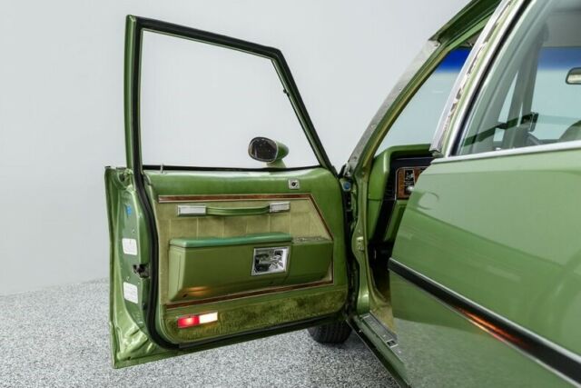 1979 Pontiac Bonneville Brougham - photo 11