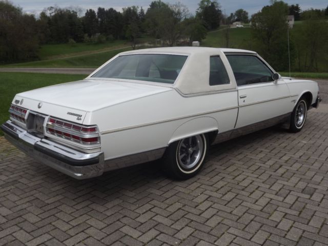 1979 Pontiac Bonneville Brougham - photo 2