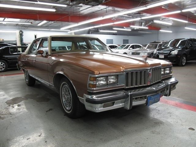 1979 Pontiac Bonneville -- - photo 8