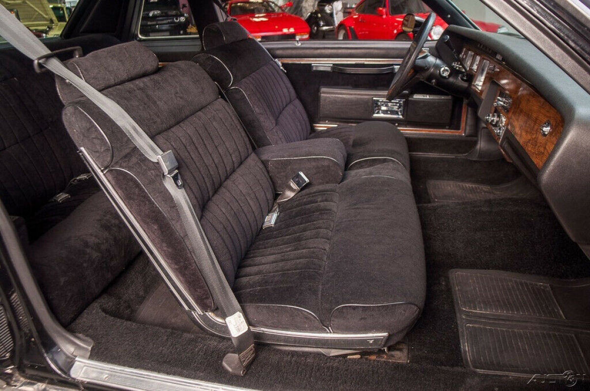 1979 Pontiac Bonneville Coupe - photo 12