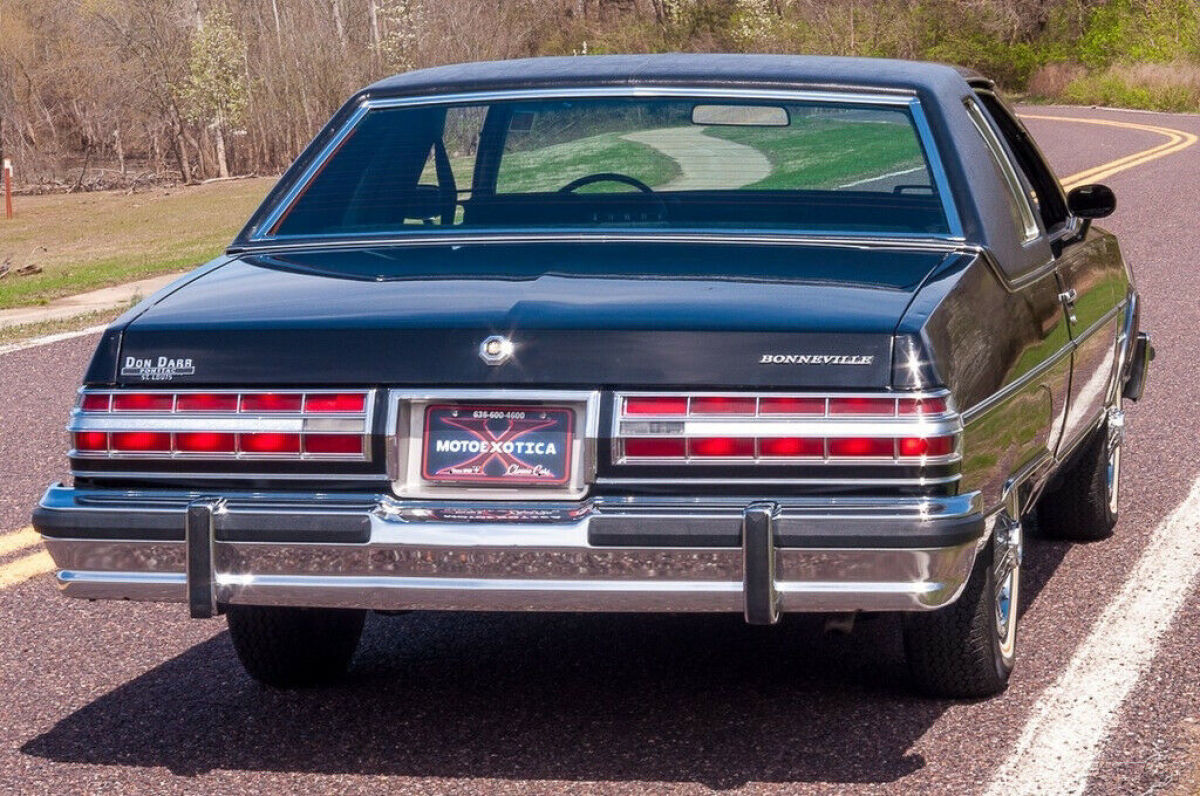 1979 Pontiac Bonneville Coupe - photo 4