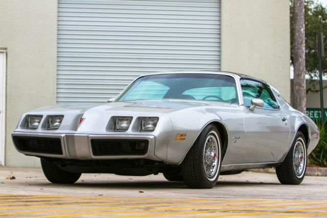 1979 Pontiac Firebird Esprit Coupe 2-Door 4.9L 1979 Pontiac Firebird Esprit