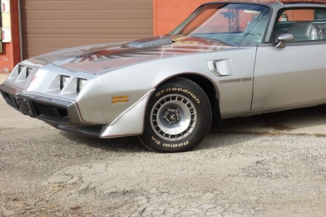 1979 Pontiac Firebird -TRANS AM -T TOPS-10TH SILVER ANNIVERSARY-LOW MILE - photo 2