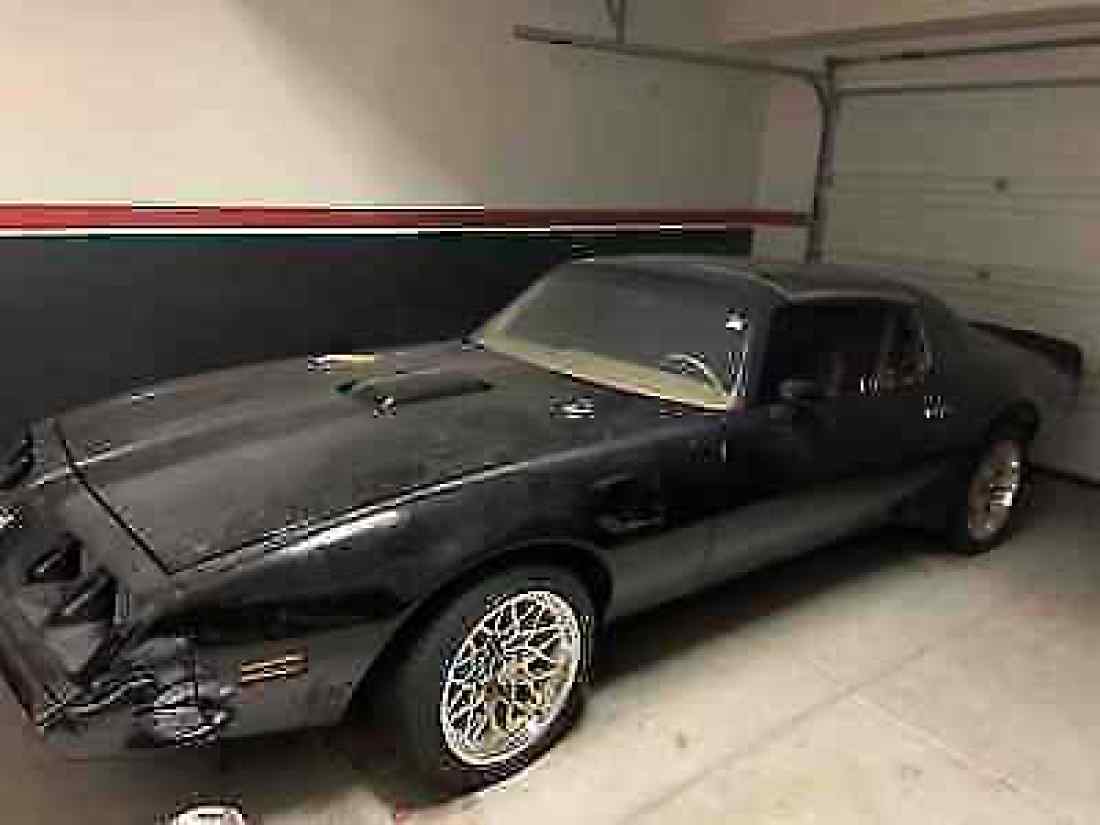 1979 Pontiac Firebird Trans Am Black RWD Automatic T-Tops 1979 Pontiac Firebird Trans Am T-Tops