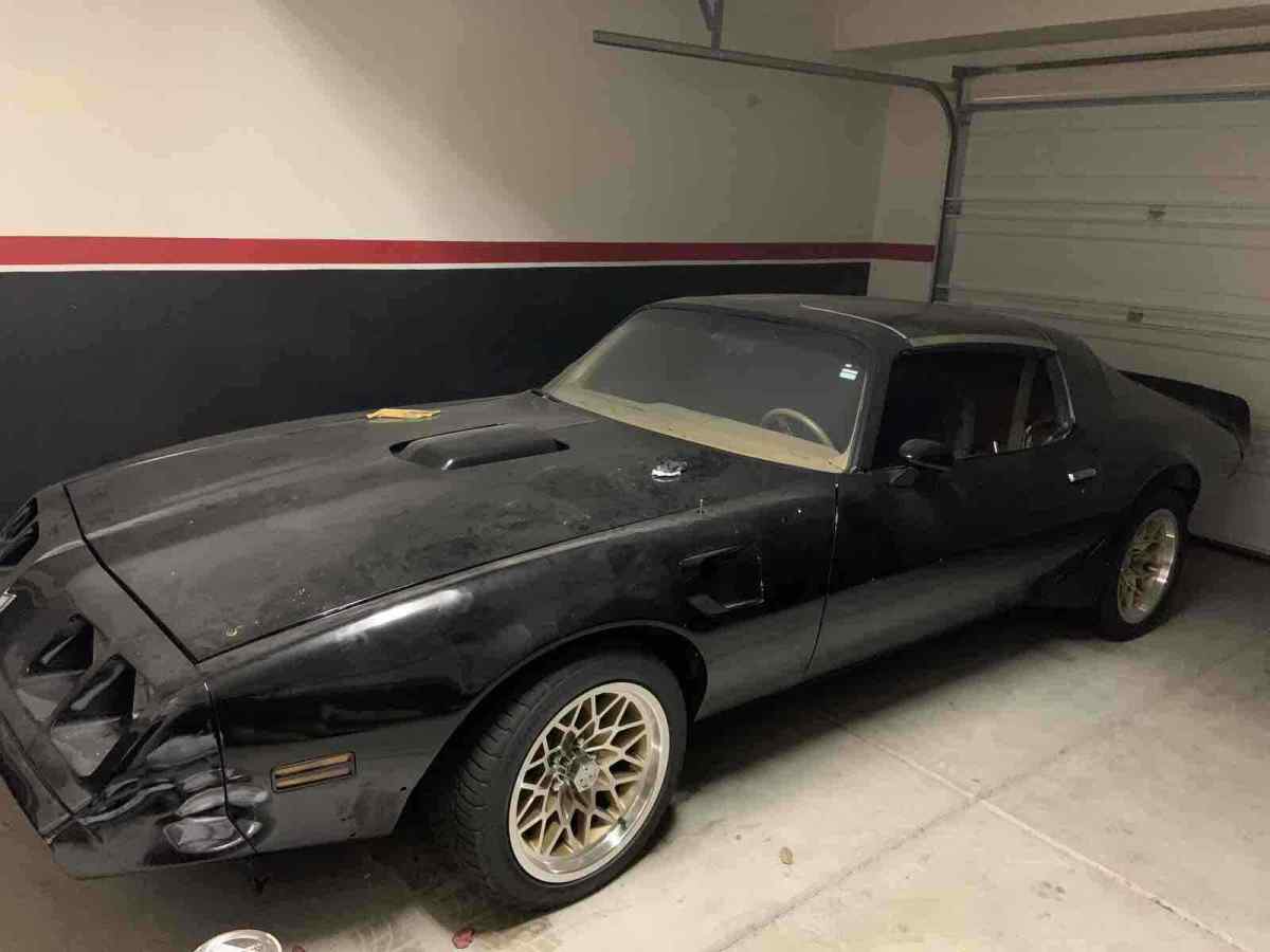 1979 Pontiac Firebird Trans Am Sportscar Black RWD Automatic T-Tops 1979 Pontiac Firebird Trans Am T-Tops
