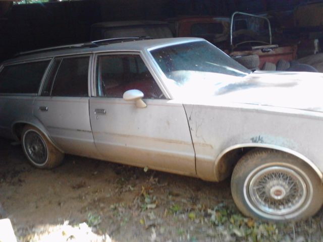 1979 Pontiac Safari Station Wagon LSA ready to restore project car NO RESERVE 1979 Pontiac Safari