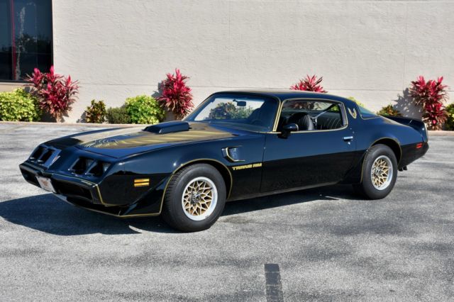 1979 PONTIAC TRANS AM 4 SPEED SMOKEY AND THE BANDIT COLOR 1979 Pontiac Trans Am TRANS AM