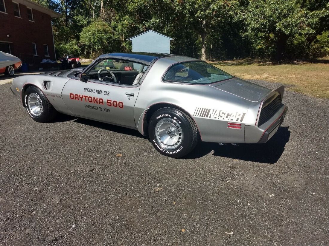1979 Pontiac Trans Am 10 anniversary silver edition - photo 4
