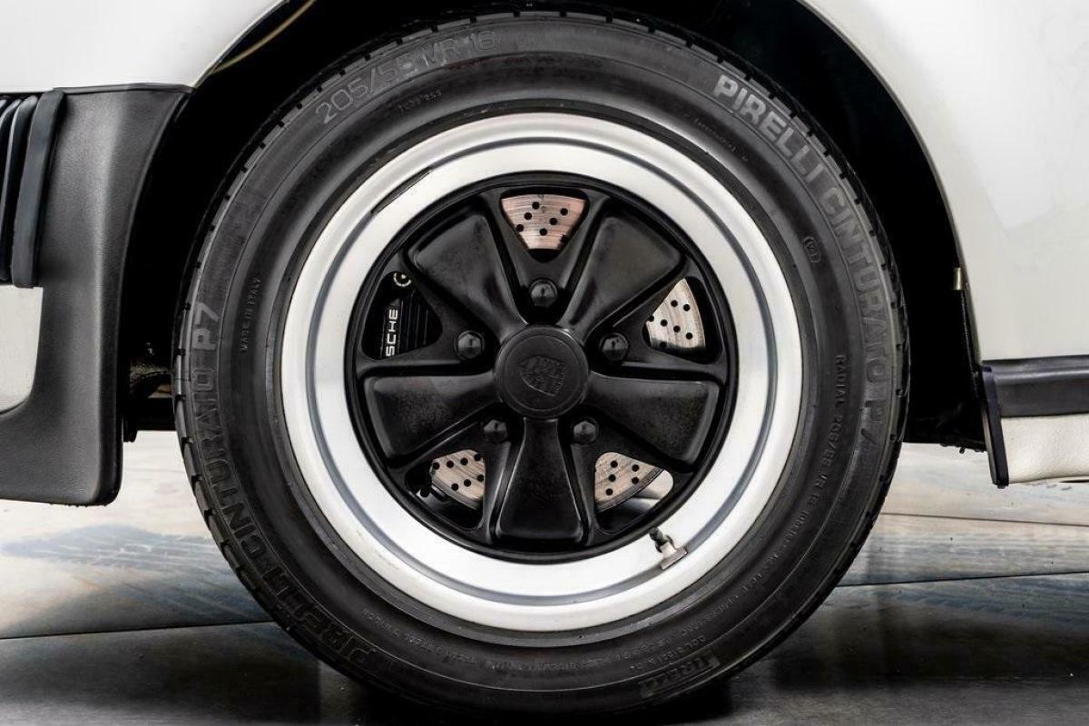 1979 Porsche 911 - photo 9
