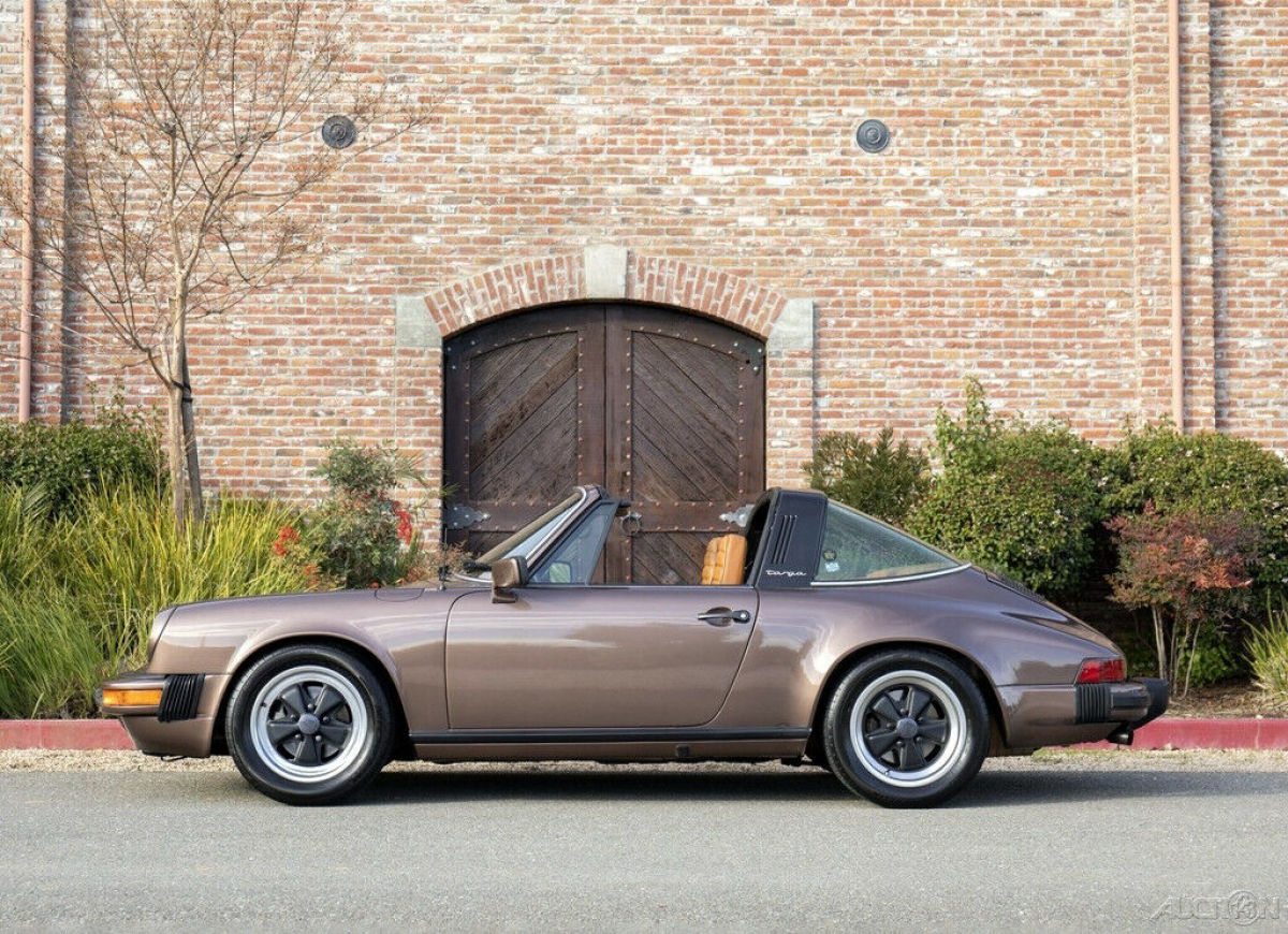 1979 Porsche 911 SC Targa - photo 2