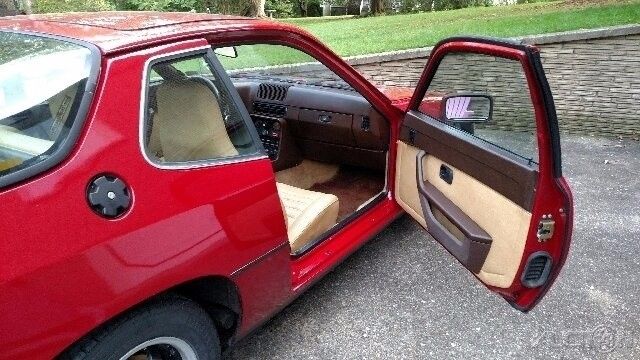 1979 Porsche 924 2-Door Hatchback - photo 9