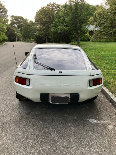 1979 Porsche 928 - photo 2