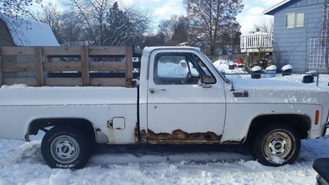 1979 Short Box Chevy C10 Custom Deluxe w/ I6 250 and 3 on the tree 1979 Chevrolet C-10 Custom Deluxe