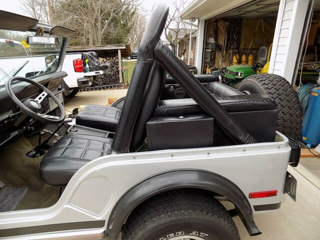 1979 Jeep CJ Silver Annivsary - photo 6