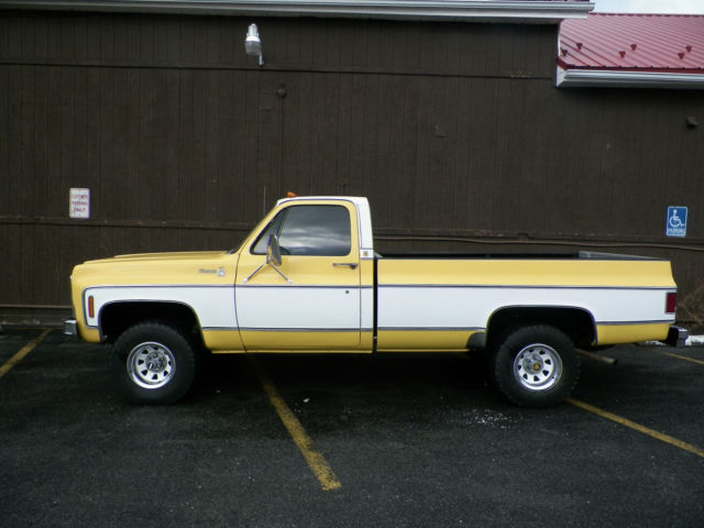 1979 Silverado K10 4 wheel drive pickup 2 tone paint, 6.6l engine (400Cu.) 1979 Chevrolet C/K Pickup 1500