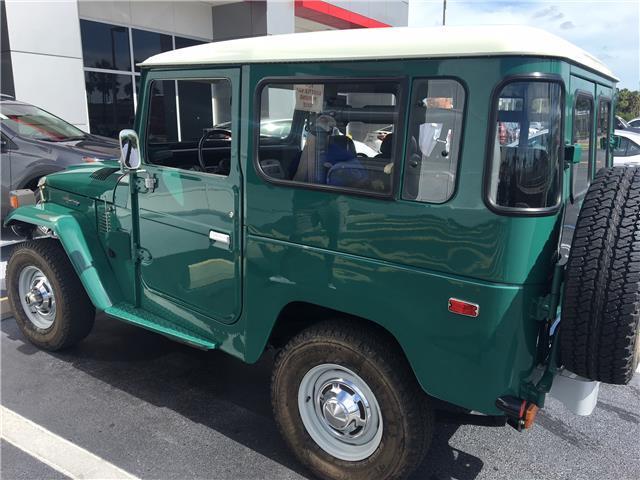 1979 Toyota FJ Cruiser --