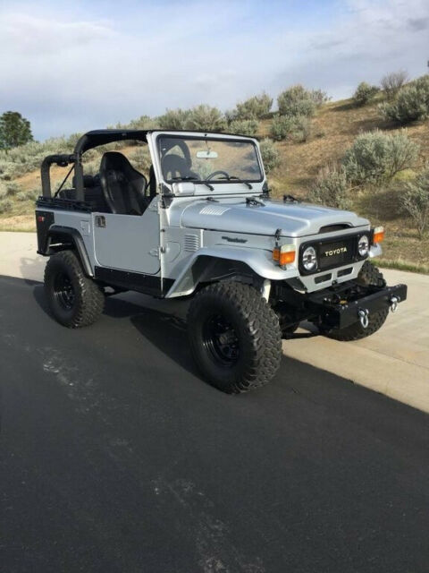 1979 Toyota Land Cruiser FJ40 Original I6 & Frame-Off Restoration w/ 914 Miles - photo 7