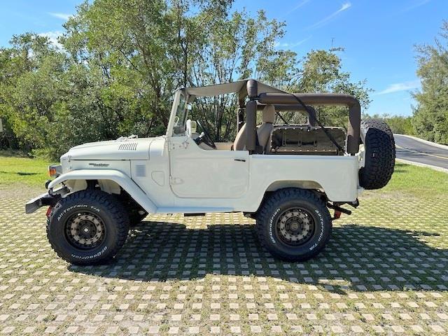 1979 Toyota BJ40 FJ40 BJ40 Just fully restored Like new - photo 8
